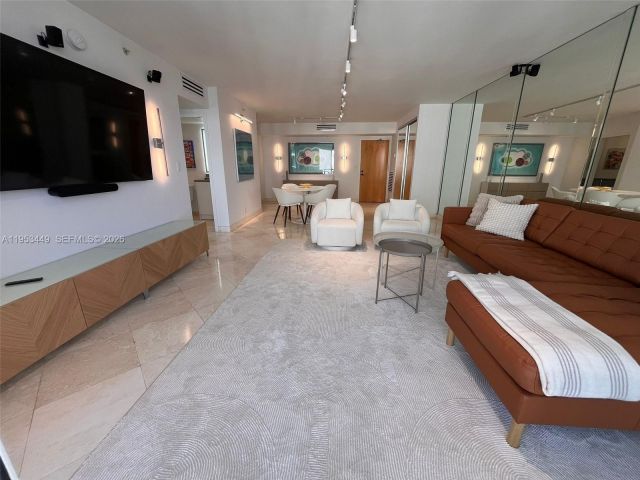 Apartment for rent  Unit #1111 - photo 7432675