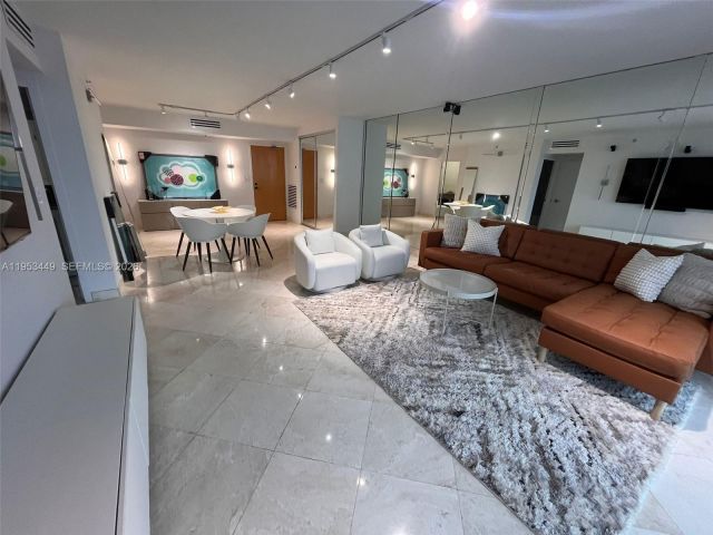 Apartment for rent  Unit #1111 - photo 7432678