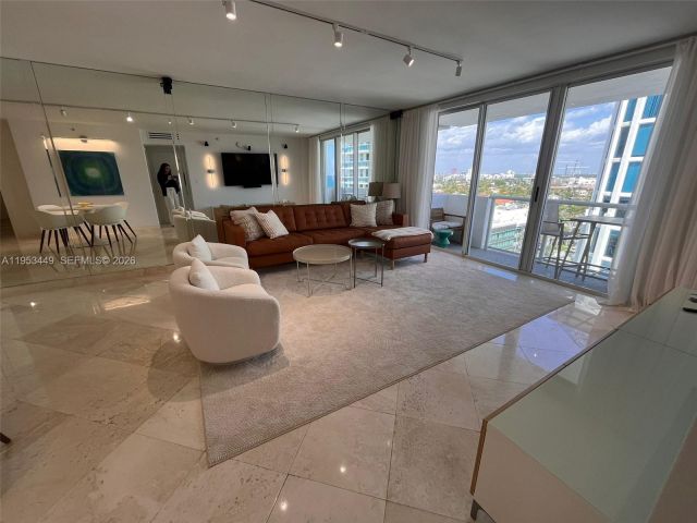 Apartment for rent  Unit #1111 - photo 7432680