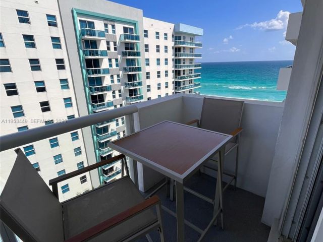 Apartment for rent  Unit #1111 - photo 7432698