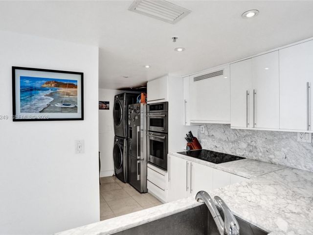 Apartment for sale  Unit #2206 - photo 7286916