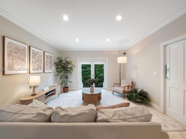 Home for sale at 164 W Mashta Dr - photo 7295349