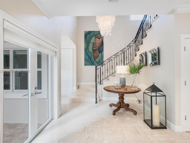 Home for sale at 164 W Mashta Dr - photo 7295357