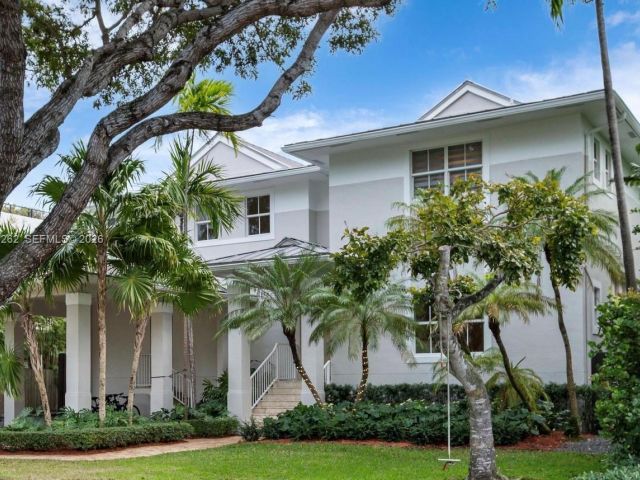 Home for sale at 164 W Mashta Dr - photo 7295362