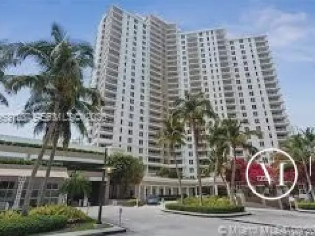 2-bedroom condo for rent in Miami - 701 Brickell Key Blvd 2004 - MondialRealty
