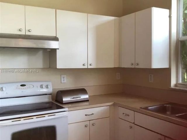 4-bedroom home for rent in Homestead - 27550 SW 138th Path 0 - MondialRealty