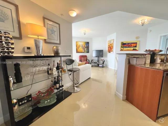 2-bedroom condo for rent in Sunny Isles Beach - 16699 Collins Ave 2109 - MondialRealty