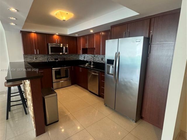 Apartment for rent  Unit #1427 - photo 7264377