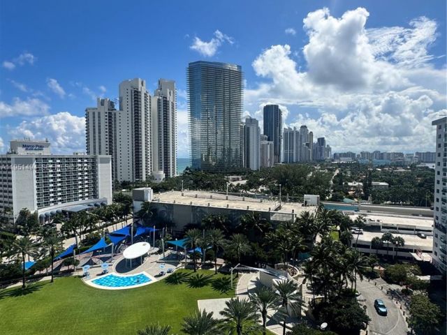 Apartment for rent  Unit #1427 - photo 7264385