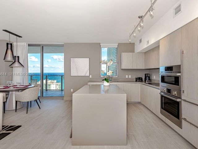 Apartment for sale  Unit #R2701 - photo 7264025