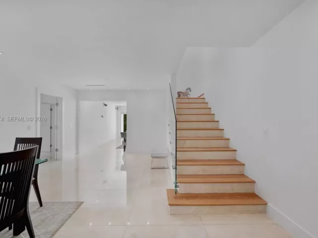 4-bedroom home for rent in Coral Gables - 1430 N Baracoa Ave - MondialRealty