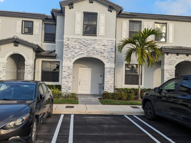 3-bedroom home for rent in Homestead - 28661 SW 132nd Pl - MondialRealty