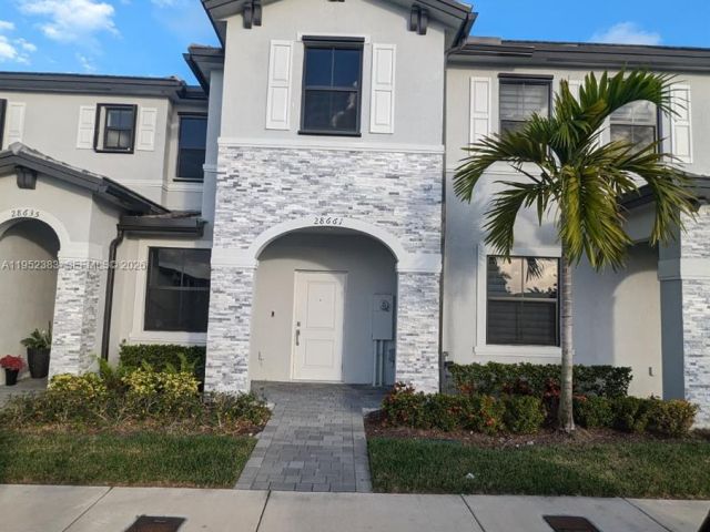 3-bedroom home for rent in Homestead - 28661 SW 132nd Pl - MondialRealty