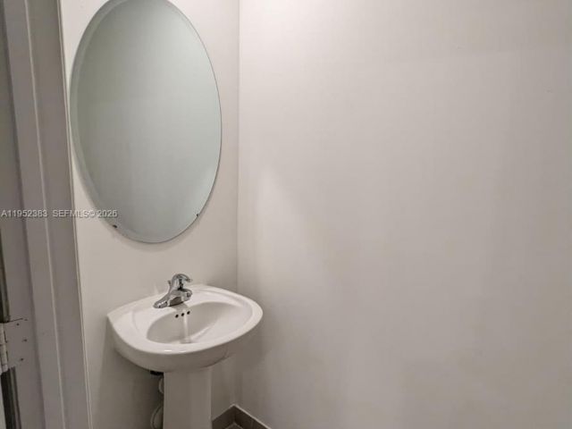 3-bedroom home for rent in Homestead - 28661 SW 132nd Pl - MondialRealty