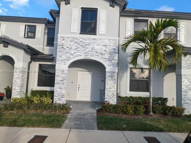 3-bedroom home for rent in Homestead - 28661 SW 132nd Pl - MondialRealty