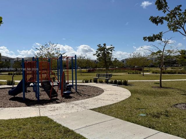 3-bedroom home for rent in Homestead - 28661 SW 132nd Pl - MondialRealty