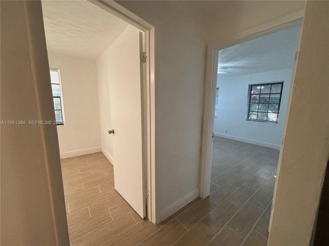 Home for rent at 2510 NE 9th Ter - photo 7429700