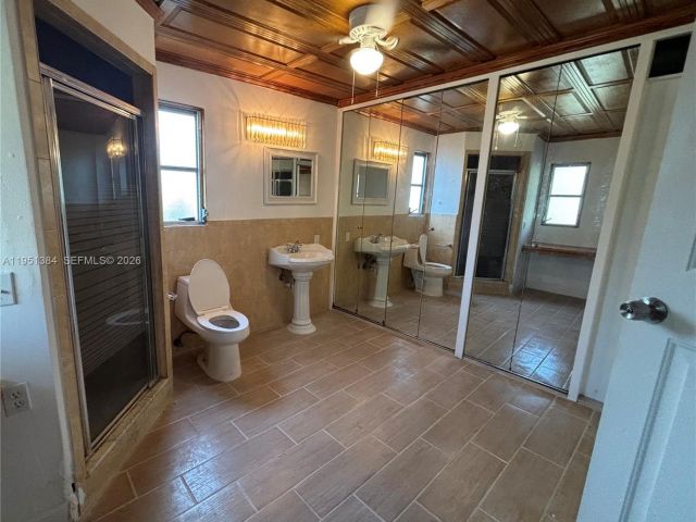 Home for rent at 2510 NE 9th Ter - photo 7429708