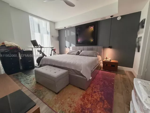 1-bedroom condo for sale in Miami - 1050 Brickell Ave 222 - MondialRealty