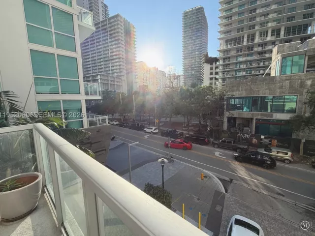 1-bedroom condo for sale in Miami - 1050 Brickell Ave 222 - MondialRealty