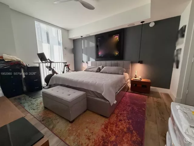 1-bedroom condo for sale in Miami - 1050 Brickell Ave 222 - MondialRealty