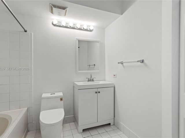 Apartment for sale  Unit #1210 - photo 7283764