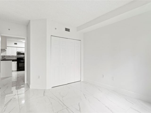 Apartment for sale  Unit #1210 - photo 7283765