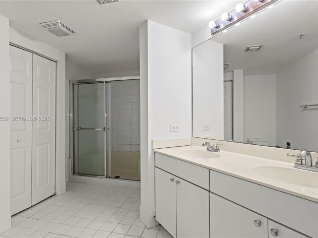 Apartment for sale  Unit #1210 - photo 7283767