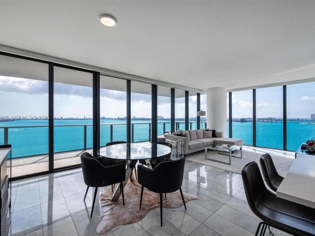 Apartment for sale  Unit #1701 - photo 7264451