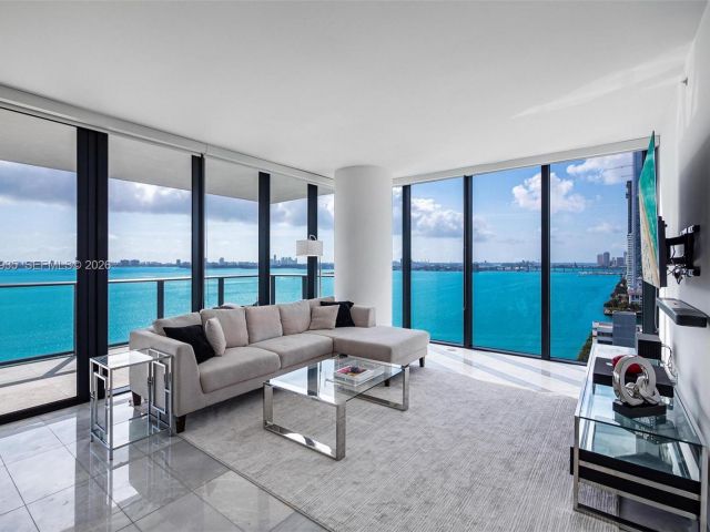 Apartment for sale  Unit #1701 - photo 7264456