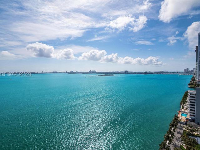 Apartment for sale  Unit #1701 - photo 7264460