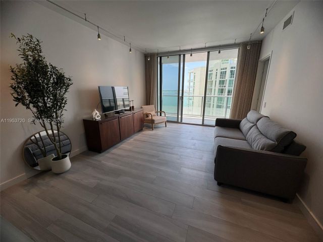 Apartment for rent  Unit #2504 - photo 7509694