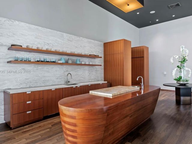 Apartment for rent  Unit #2504 - photo 7509710