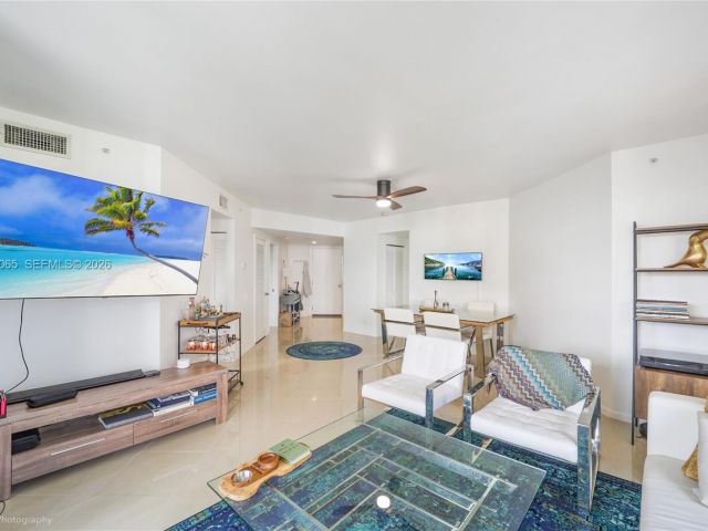 Apartment for rent  Unit #404 - photo 7288318