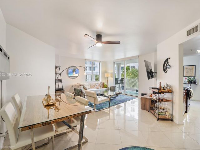 Apartment for rent  Unit #404 - photo 7288322