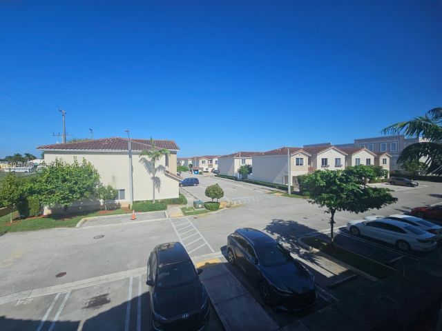 Home for rent at 2944 NW 180th St 2944 - photo 7429477