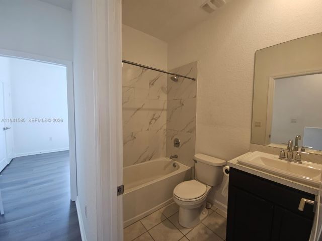 Home for rent at 2944 NW 180th St 2944 - photo 7429502