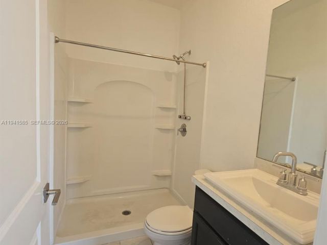 Home for rent at 2944 NW 180th St 2944 - photo 7429505