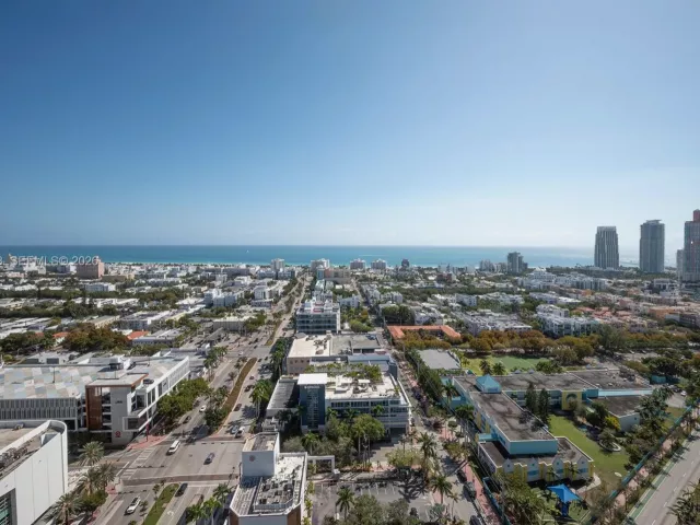 2-bedroom condo for rent in Miami Beach - 450 Alton Rd 2810 - MondialRealty