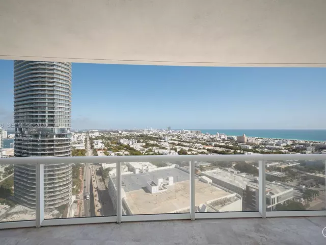 2-bedroom condo for rent in Miami Beach - 450 Alton Rd 2810 - MondialRealty