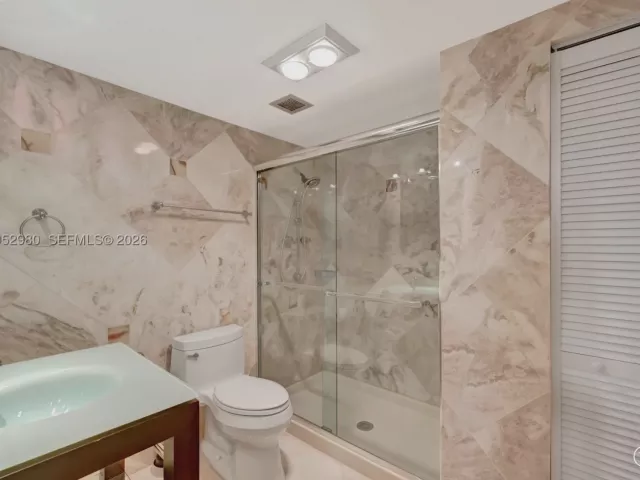 2-bedroom condo for sale in Hallandale Beach - 1965 S Ocean Dr 4S - MondialRealty
