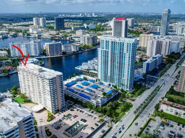 2-bedroom condo for sale in Hallandale Beach - 1965 S Ocean Dr 4S - MondialRealty