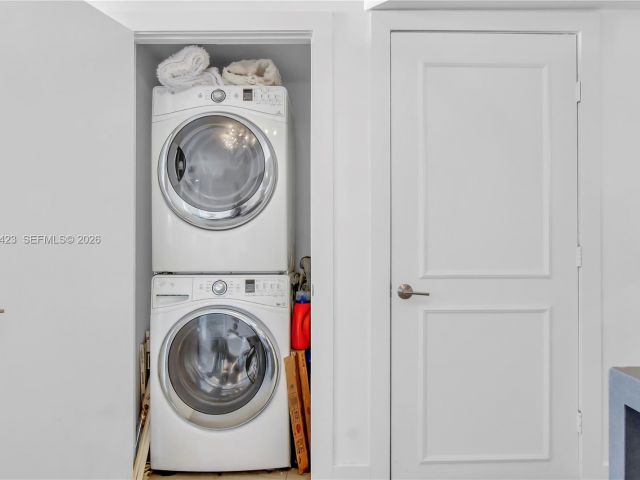 Apartment for sale  Unit #2208 - photo 7264718