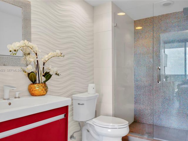 Apartment for sale  Unit #2208 - photo 7264726