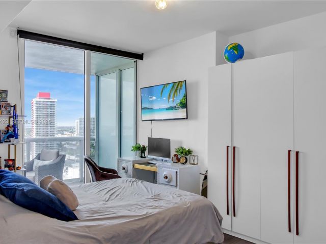 Apartment for sale  Unit #2208 - photo 7264727