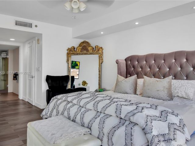 Apartment for sale  Unit #2208 - photo 7264734