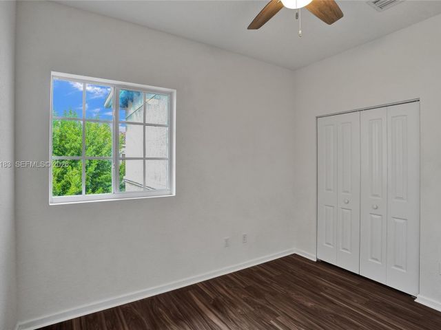 Home for sale at 358 SE 1st Way - photo 7285065