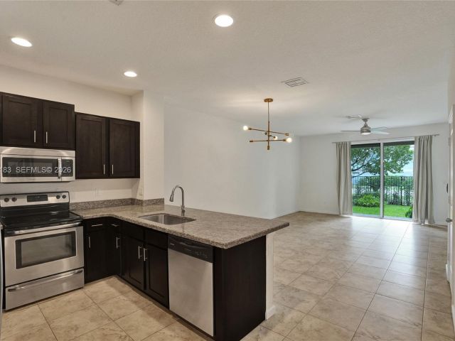 Home for sale at 358 SE 1st Way - photo 7285077