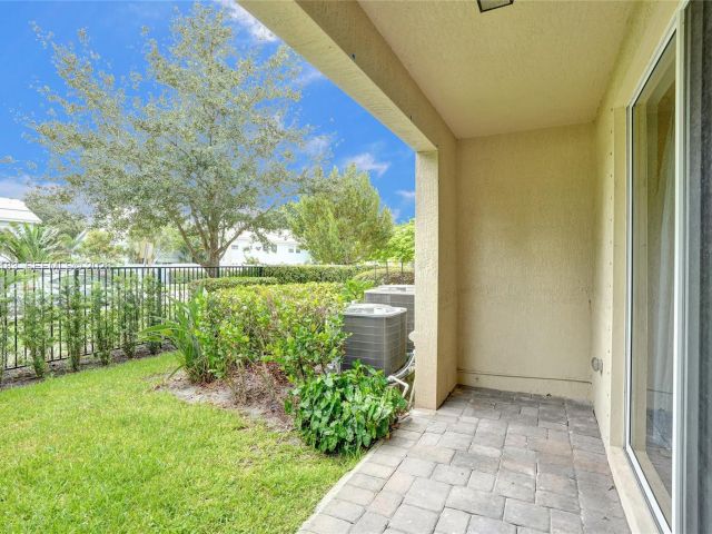 Home for sale at 358 SE 1st Way - photo 7285080