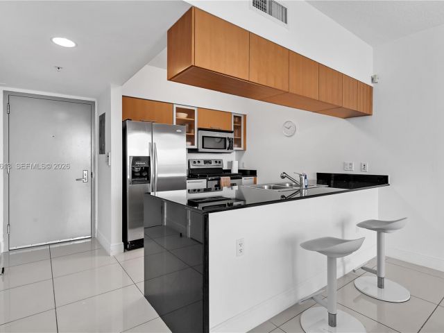 Apartment for rent  Unit #5310 - photo 7264428